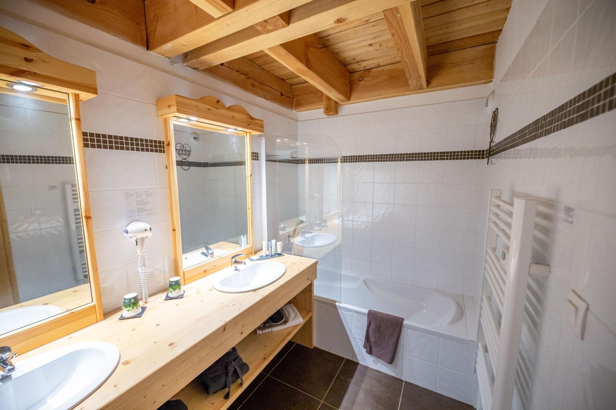 Montana Chalet Hotel & Spa Le Sauze Luaran gambar